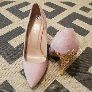 Shoedazzle Pink Pumps